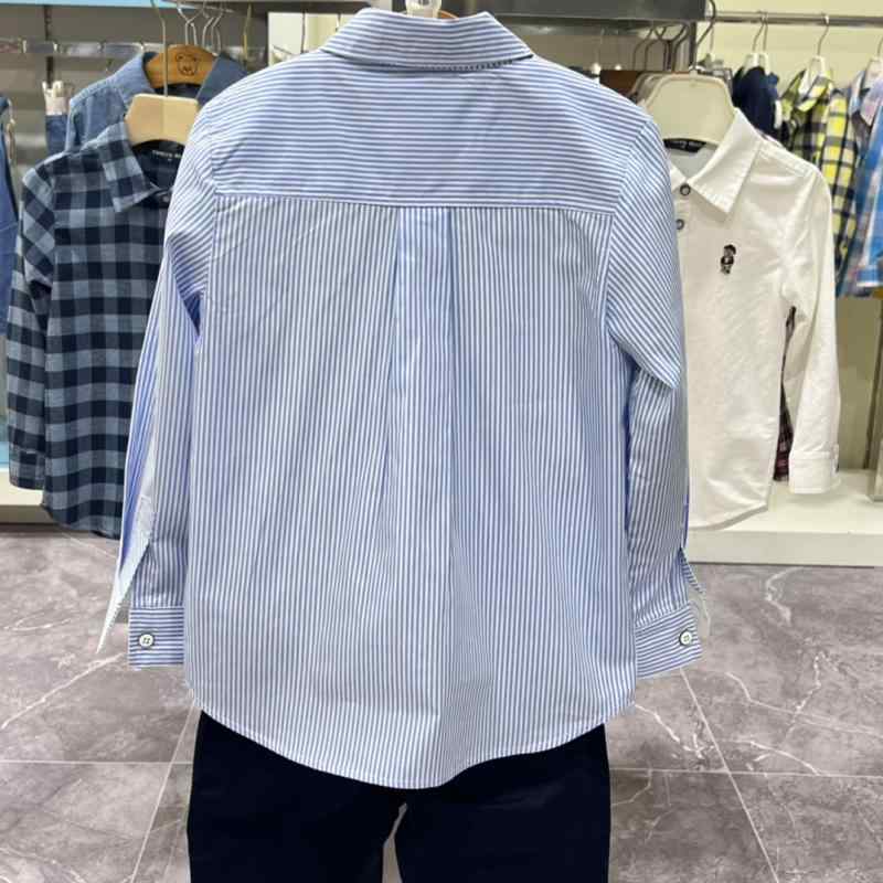 ・カテゴリ: キッズシャツ・対象性別: 男の子・対象年齢: 中小童（3〜8歳、100〜140cm）・スタイル: 韓国風・ネックライン: 折り襟・袖丈: 長袖・主な素材: 綿100%・安全基準: B類・カラー展開: ブルー・サイズ展開: 120cm、130cm、140cm、150cm、160cm
