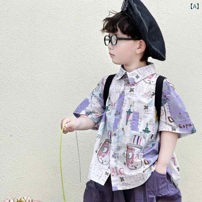 ・カテゴリ: キッズシャツ・対象性別: 男の子・対象年齢: 中小童（3～8歳、100～140cm）・スタイル: カジュアル・ネックライン: 襟付き・袖丈: 半袖・柄: 落書き風ペイント・主な素材: ポリエステル100%・カラー展開: パープルプリントシャツ、パープルカーゴショートパンツ、セットアップ・サイズ展開: 90、100、110、120、130、140、150