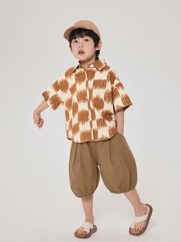 ・カテゴリ: キッズシャツ・対象性別: 男の子・対象年齢: 中小童（3〜8歳、100〜140cm）・スタイル: 韓国風・ネックライン: 折り襟・袖丈: 半袖・柄: チェック柄・生地素材: 綿100%・カラー展開: グリーン、コーヒー・対応身長: 90cm、100cm、110cm、120cm、130cm、140cm