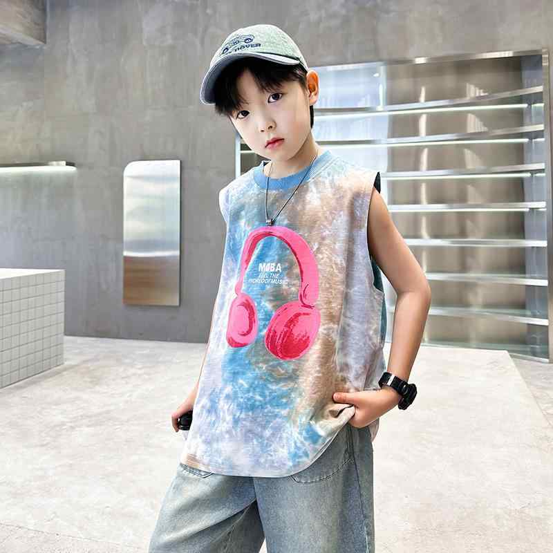・カテゴリ: キッズTシャツ・対象性別: 男の子・スタイル: 韓国風・ネックライン: クルーネック・袖丈: ノースリーブ・柄: キャラクター、アルファベット、プリント・主な素材: 綿75%・機能: 吸湿速乾・カラー展開: ブルー、グリーン・サイズ展開: 120cm、130cm、140cm、150cm、160cm、170cm
