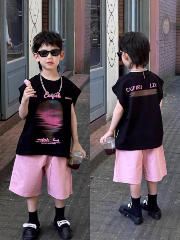 ・カテゴリ: 子供用タンクトップ・キャミソール・対象性別: ボーイズ・スタイル: ワイルド、カジュアル・仕様: ノースリーブ・対象年齢: 中小童（3〜8歳、100〜140cm）・生地加工: 柔軟加工・柄: キャラクター・素材: 綿100%・安全基準: B類・ネックライン: クルーネック・フード: フードなし・カラー展開: ブラック-EAIFISH両面プリント、ホワイト、ランダム・対象身長: 110cm、120cm、130cm、140cm、150cm、160cm