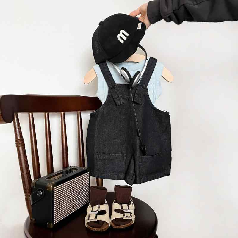 ・カテゴリ: 子供用タンクトップ/キャミソール・対象性別: 男の子・スタイル: 韓国風・デザイン: 袖なし・対象年齢: 乳幼児(1～3歳、80～100cm)・生地加工: 柔軟加工・柄: 無地・素材名: レーヨン・主な素材: ビスコース92%・安全基準: A類・ネックライン: クルーネック・フード: なし・カラー展開: ホワイト、ブルー、グレー・対応身長: 66、73、80、90、100