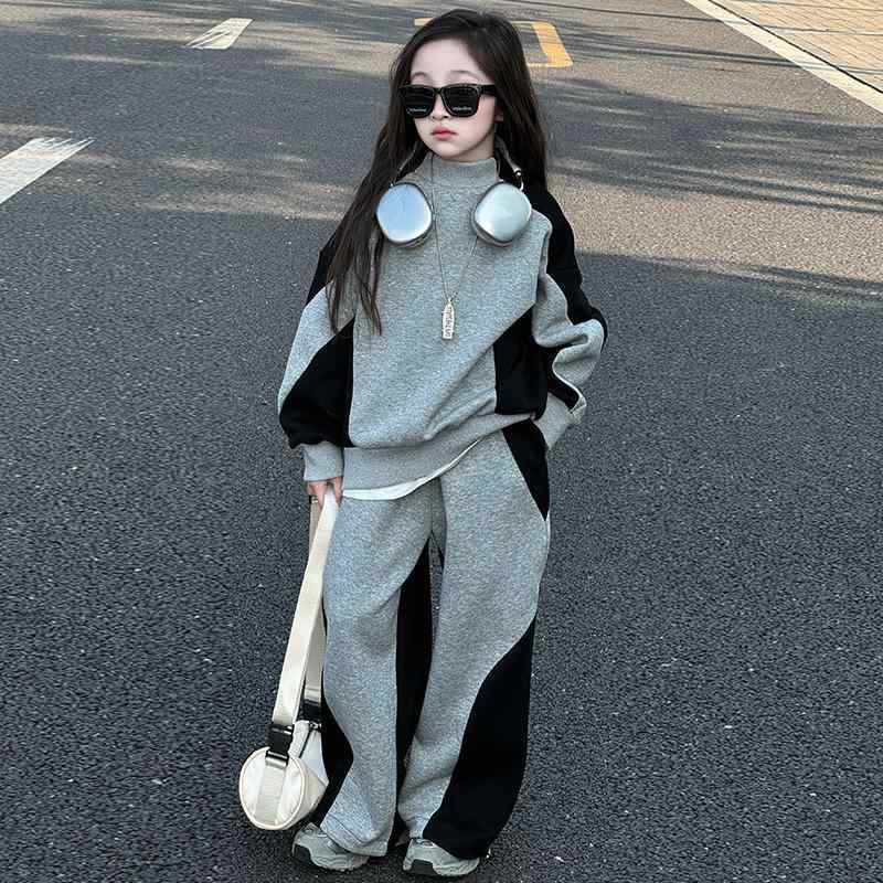 ・カテゴリ: 子供用セットアップ・対象性別: 男女兼用・スタイル: 韓国風・セット内容: トップス、パンツ（2点セット）・袖丈: 長袖・フード: なし・生地の厚さ: 普通・主な素材: ポリエステル50%・カラー展開: グレー・サイズ展開: 120cm、130cm、140cm、150cm、160cm、170cm