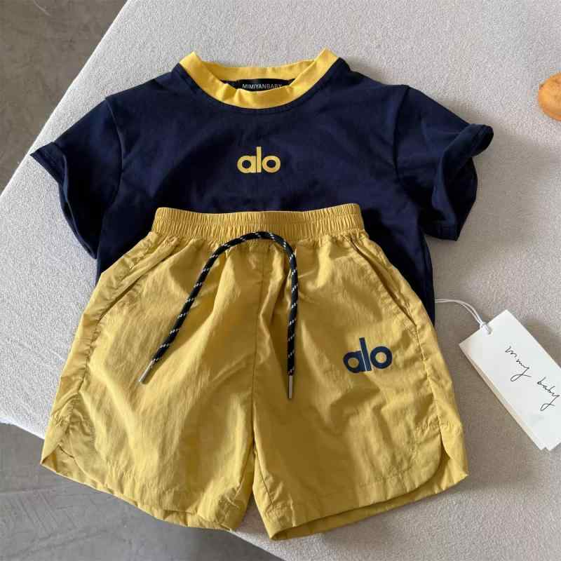 ・カテゴリ: 子供服セット・性別: ユニセックス・スタイル: カジュアル・セット内容: トップス、ボトムスの2点セット・対象年齢: 1〜3歳（身長80〜100cm）・袖丈: 半袖・ボトムス丈: ショートパンツ・加工: 柔軟加工・生地の厚さ: 薄手・柄: 英字・主な素材: 綿95%・安全基準: B類・着用タイプ: プルオーバー・カラー展開: ネイビー、グレー、ピンク・サイズ展開: 身長73cm、80cm、90cm、100cm、110cm、120cm