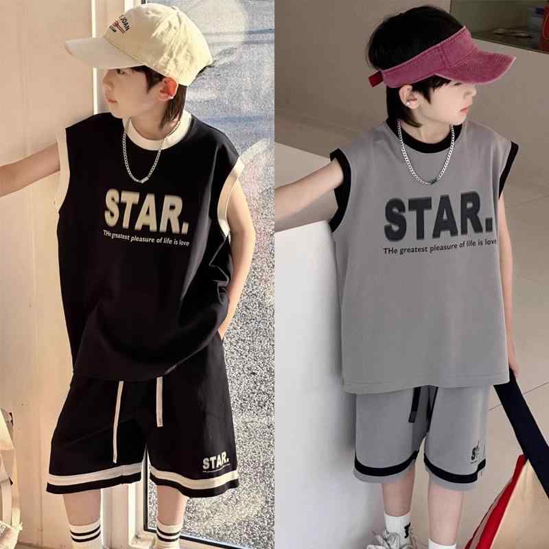 男の子 キッズ ジュニア スポーツウェア セットアップ 上下セット ノースリーブ タンクトップ ハーフパンツ 短パン バスケットボール 運動会 部活 通学 普段使い 夏 白 紺 灰色 軽量 吸汗 速乾
