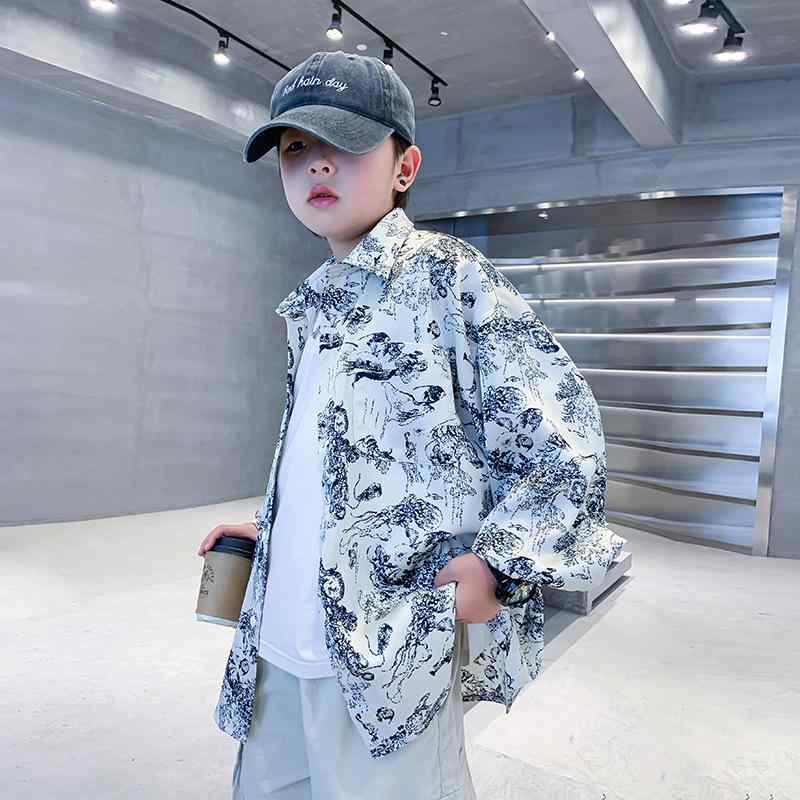 ・カテゴリ: 童シャツ・対象性別: 男児・対象年齢: 中大童（8歳以上、140cm以上）・スタイル: 韓国風・ネックライン: 折り襟・袖丈: 長袖・柄: 抽象デザイン・主な素材: ポリエステル繊維100%・カラー: 写真色・サイズ展開: 120cm、130cm、140cm、150cm、160cm、170cm