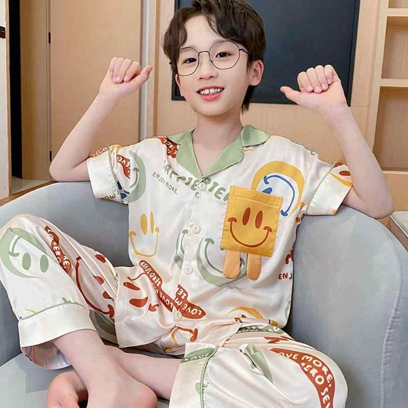 ・カテゴリ: 子供用ルームウェア・スタイル: カジュアル・主な素材: ポリエステル100%・生地: アイスシルク・性別: 男児・柄: キャラクター・厚さ: 普通・対応身長: 130-145cm、145-150cm