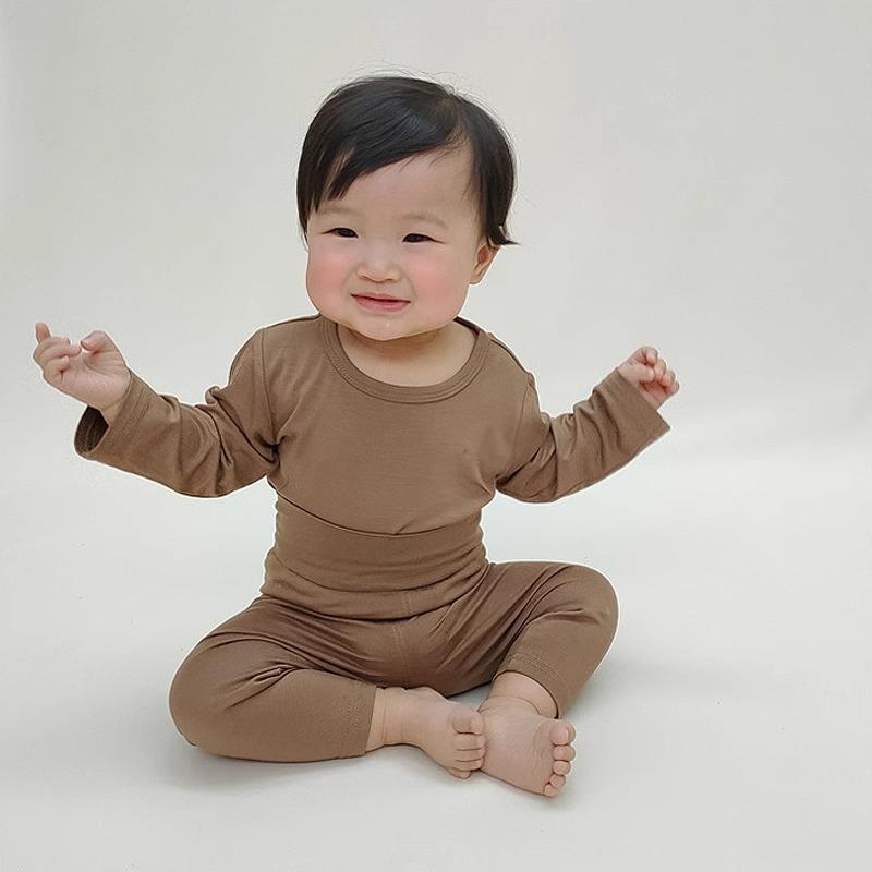パジャマ 上下セット ベビー キッズ 男の子 女の子 薄手 モダール 長袖 ルームウェア 部屋着 春 夏 秋 冬 オールシーズン 腹巻 高腰 吸湿 速乾 柔らかい 子供服 白 ピンク 青 紺 赤ちゃん 新生児 幼児 ギフト
