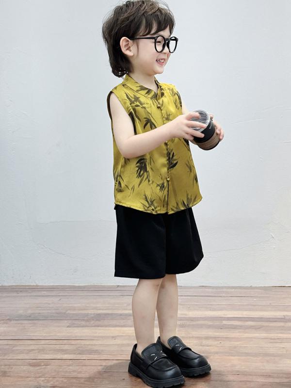 ・カテゴリ: 子供用セットアップ・対象性別: 男女兼用・スタイル: 中華風・セット内容: ベスト、パンツ（2点セット）・対象年齢: 3〜8歳（目安身長：100〜140cm）・袖丈: ノースリーブ・フード: フードなし・パンツ丈: 5分丈・ハーフパンツ・生地加工: 柔軟加工・生地の厚さ: 薄手・素材: 化繊混紡・主な素材: ポリエステル75%・安全基準: B類・カラー: 竹染黄・サイズ展開: 80cm、90cm、100cm、110cm、120cm、130cm