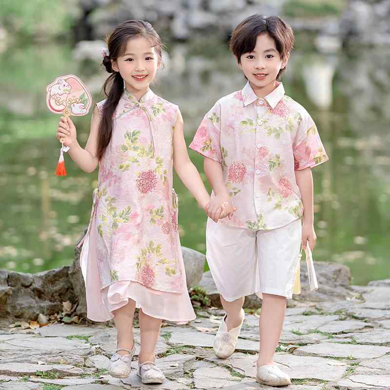 ・カテゴリ: 子供用旗袍・唐装・民族衣装・スタイル: 中国風、唐装・柄: 動物・裏地: なし・生地加工: 柔軟処理・要素: セットアップ・生地素材: ナイロン95%・生地の厚さ: 薄手・対象性別: 男女兼用・カラー展開: 男児用、女児用・サイズ展開: 90cm、100cm、110cm、120cm、130cm、140cm、150cm、160cm・対象年齢: 中小児（3〜8歳、100〜140cm）