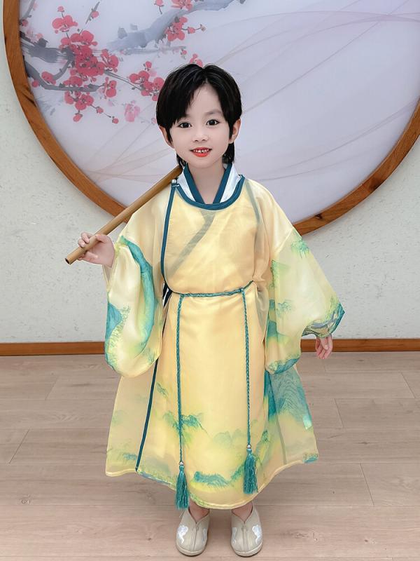 ・カテゴリ: 子供用唐装・民族衣装・スタイル: 中国風、カジュアル・主な素材: 綿50%・柄: 動物・デザイン要素: セットアップ、田園風、可愛い、カーディガン、配色、トレンド・生地加工: 柔軟処理・性別: 男児・仕様: 薄手、中綿入り・カラー展開: イエロー、グリーン・サイズ展開: 90cm、100cm、110cm、120cm、130cm、140cm、150cm・対象年齢: 3〜8歳（100〜140cm）