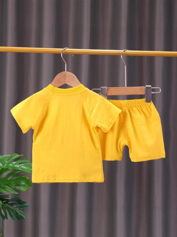 ・カテゴリ: 子供用セットアップ・対象性別: 男女共用・スタイル: 韓国風・セット内容: トップス、ボトムスの2点セット・対象年齢: ベビー・キッズ（1～3歳、80～100cm）・袖丈: 半袖・パンツ丈: ショートパンツ・生地加工: ソフト加工・厚さ: 薄手・柄: キャラクター・仕様: プルオーバー、股開き可能・主な素材: 綿・主面料成分: 綿95%・安全基準: A類・カラー展開: レッド、イエロー・展開サイズ: 80cm、90cm、100cm、110cm