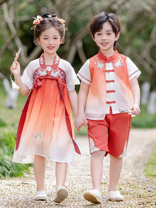 ・カテゴリ: 子供用漢服・唐装・民族衣装・スタイル: 中華風・セット内容: 半袖漢服セット・主な素材: ポリエステル95%・生地の厚さ: 普通・対象性別: 男女兼用・カラー展開: 男児用、女児用・サイズ展開: 90cm、100cm、110cm、120cm、130cm、140cm、150cm、160cm、170cm、180cm・対象年齢: 8歳以上（身長140cm以上）