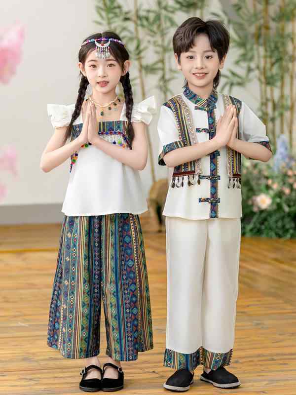 ・カテゴリ: 子供用唐装・民族衣装・スタイル: 中華風・主な素材: ポリエステル95%・厚さ: 普通・カラー展開: 男児用、女児用（ネックレス・ヘッドチェーンなし）・サイズ展開: 90cm、100cm、110cm、120cm、130cm、140cm、150cm、160cm、170cm、180cm・対象性別: 男女兼用