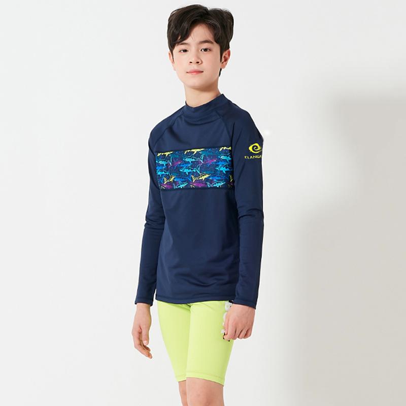 ・カテゴリ: 男児用スイムウェア・対象年齢: 10-15歳・対象性別: 男性・柄: 韓国風、無地、マリン風、ハイストレッチ・表地素材: ポリエステル85%・表地重量: 200g・裏地素材: ポリエステル100%・対応シーン: 水泳、マリンスポーツ・カラー展開: ダークブルー×ダックイエロー・サイズ展開: 1280.16cm、1463.04cm、1645.92cm、1828.8cm・スタイル: ブリーフ、ビキニ、ボクサー、ワンピース水着、セパレート水着