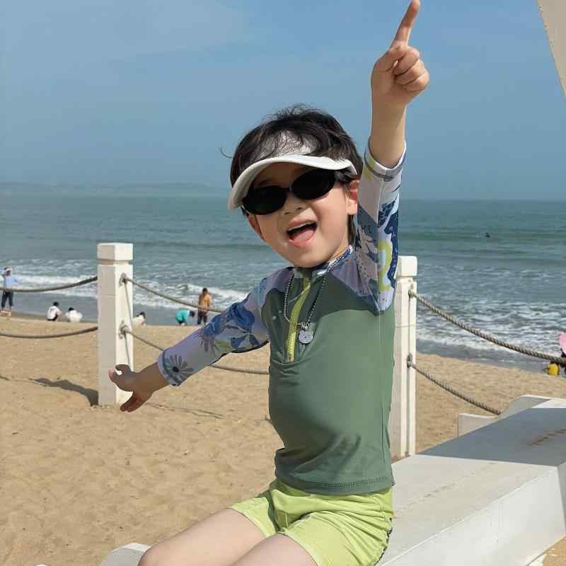 子供 水泳着 男の子 女の子 キッズ ジュニア 長袖 日焼け防止 蛍光グリーン 上下セット 分体 スイムウェア スクール 海水浴 プール ビーチ 幼稚園 小学生 UVカット 紫外線対策 かわいい おしゃれ 夏 セパレート