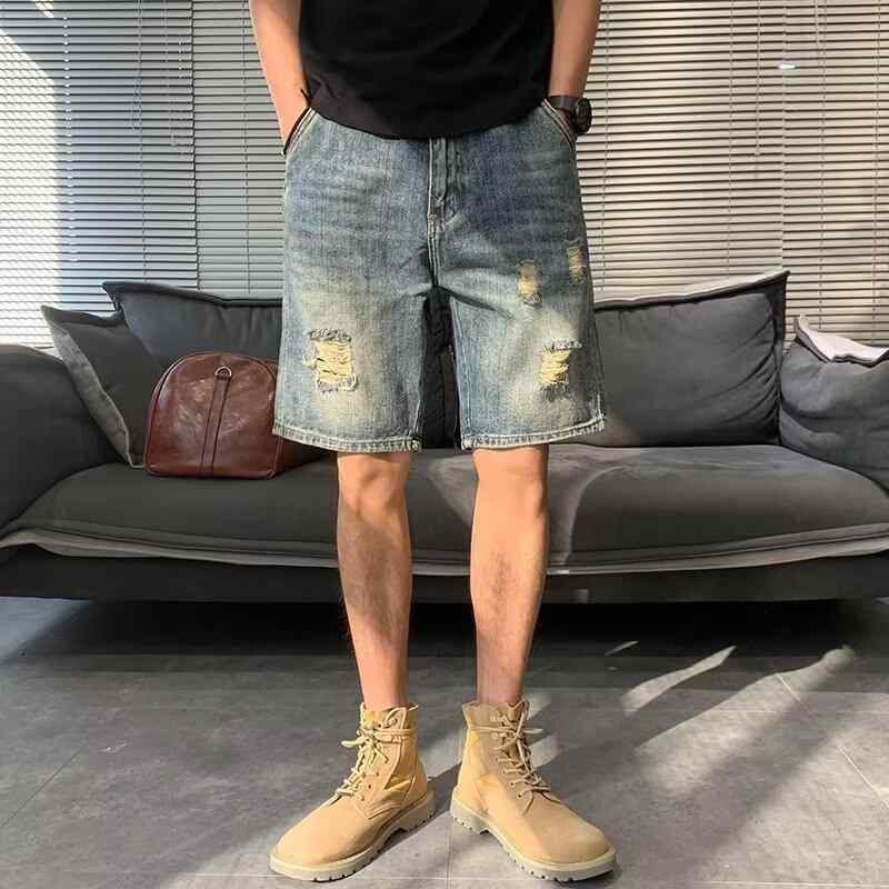 ・カテゴリ: デニムパンツ・スタイル: ベーシック・パンツ丈: ショートパンツ・ウエスト: ミドルウエスト・厚み: 普通・素材: デニム（綿）・着用シーン: 日常・デザイン詳細: ボタン装飾・伸縮性: ややあり・裾のシルエット: 小直脚・カラー展開: ブルー・サイズ展開: 28, 29, 30, 31, 32, 33, 34, 35, 36・対象: メンズ、ティーン