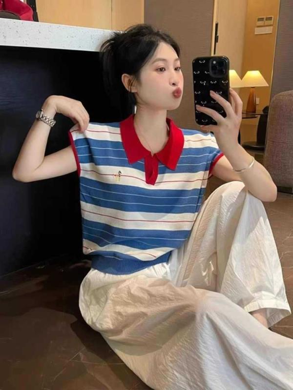 ・カテゴリ: Tシャツ・主な素材: ポリエステル（ポリエステル繊維）・柄: ボーダー・スタイル: プルオーバー、通勤風・袖丈: 半袖・工芸: 縫い合わせ/パッチワーク・シルエット: ルーズフィット・着丈: 標準丈（50cm超、65cm以下）・ネックライン: POLOネック・袖型: レギュラースリーブ・人気要素: ボーダー・カラー展開: レッド、イエロー・サイズ展開: フリーサイズ・スタイルタイプ: キレカジ、通勤スタイル・主素材含有量: 80%以上90%未満