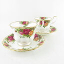 美品 ROYAL ALBERT ロイヤルアルバート オールドカントリーローズ ティーカップ&ソーサー 2客 ペア 薔薇 バラ 花柄 SY9097J 【中古】