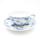 美品 ROYAL COPENHAGEN ロイヤルコペンハーゲン ブルーフルーテッド ハーフレース 525 ティーカップ&ソーサー SY11508R1 【中古】