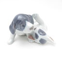美品 ROYAL COPENHAGEN ロイヤルコペンハーゲン 058 戯れる2匹の犬 ポインターパピー フィギュリン 陶器人形 犬 SK43K1 【中古】