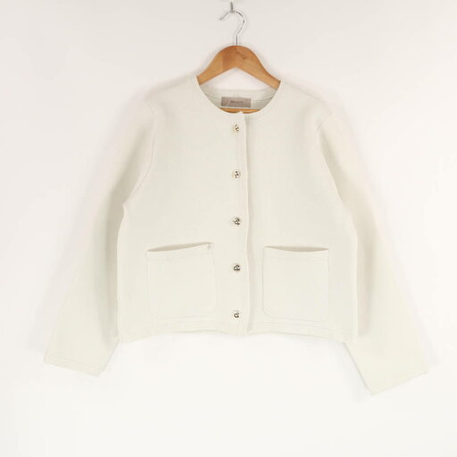 JUSGLITTY ジャスグリッティー ニットジャケット 2 ポリエステル100% ノーカラー 金ボタン レディース AM6744 【中古】 JUSGLITTY ジャスグリッティー ニットジャケット 2 ポリエステル100% ノーカラー 金ボタン レディース AM6744 【中古】