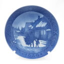 美品 ROYAL COPENHAGEN ロイヤルコペンハーゲン 1980年 クリスマスツリーをもって家へ イヤープレート 昭和55年 18cm ウォールプレート...