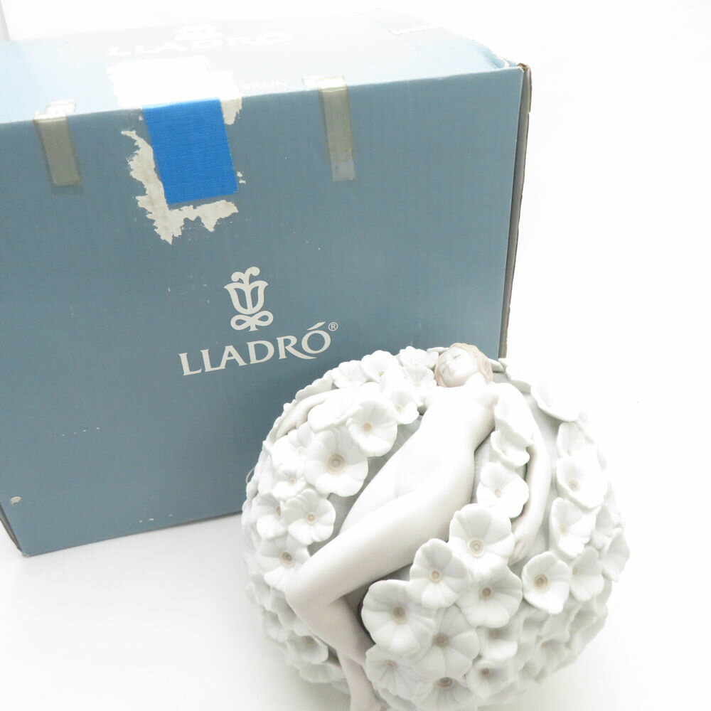 LLADRO リヤドロ 8365 花香る夢 フィギュリン 置物 陶器人形 女性 SC9494Z 【中古】