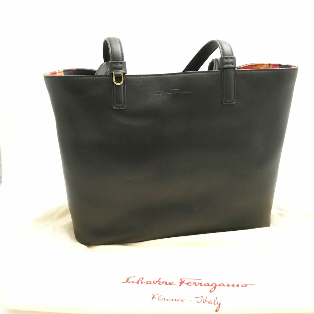 ���� Salvatore Ferragamo �ե��饬�� �Хå� ��ǥ����� AN2570 ����š�