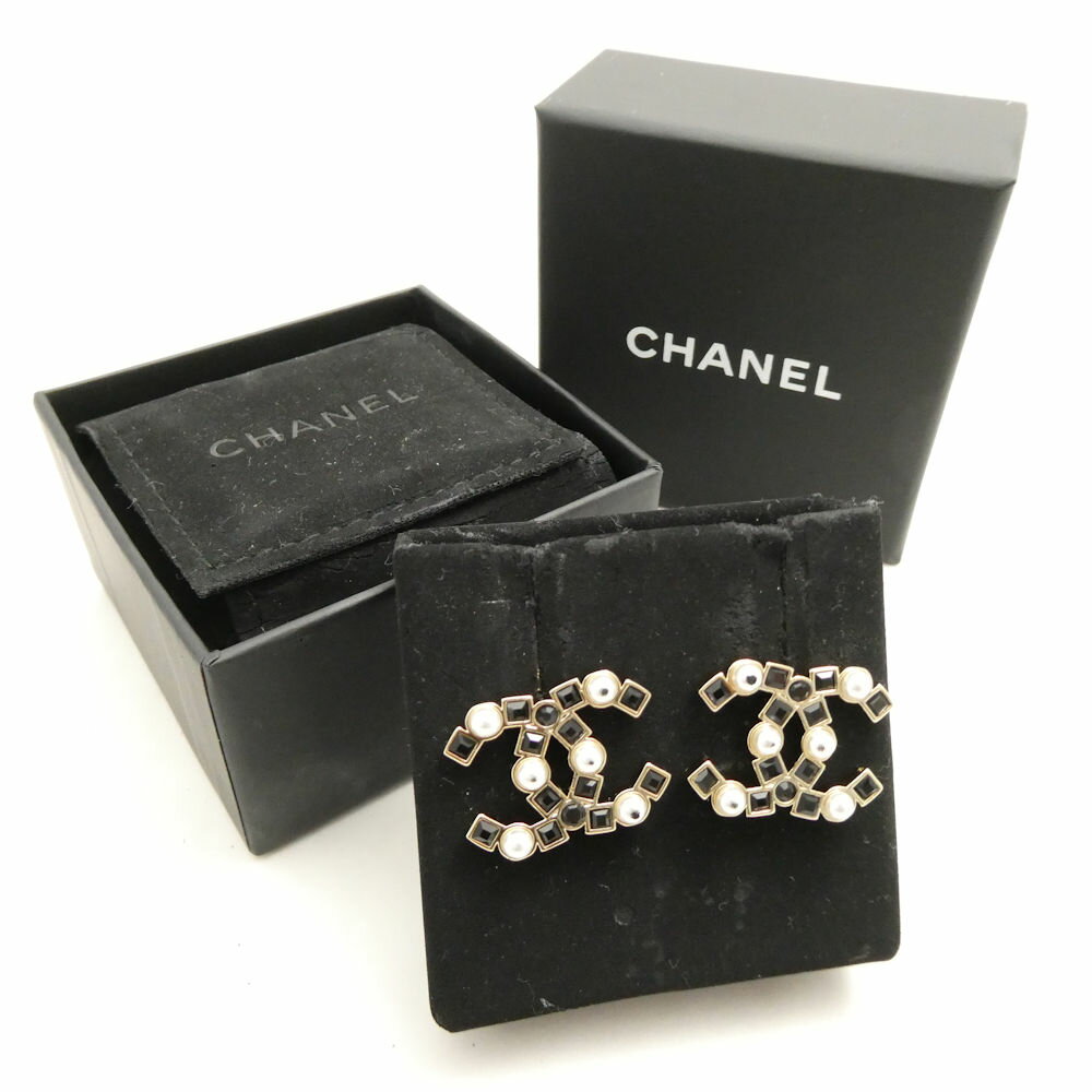 美品 CHANEL シャネル ココマーク B22P ピアス メタル コスチュームパール 両耳 GP 金 黒 アクセサリー 服飾小物 レディース AU3780 【中古】