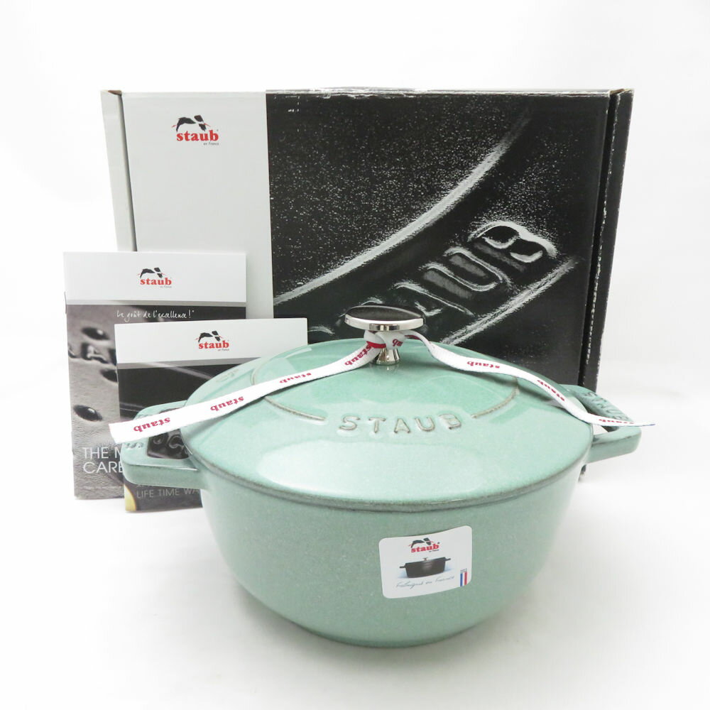 美品 STAUB ストウブ Wa-NABE・M 両手鍋 鋳物ホーロー 18cmセージ緑 炊飯 料理 キッチン 調理器具 SU13528Z 【中古】
