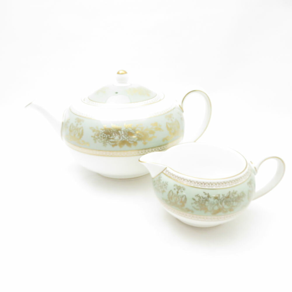 美品 WEDGWOOD ウェッジウッド コロンビアセージグリーン ティーポット＆クリーマー 2点 セット 茶器 Lサイズ 旧刻印 黒壺 SC10188E1 【中古】