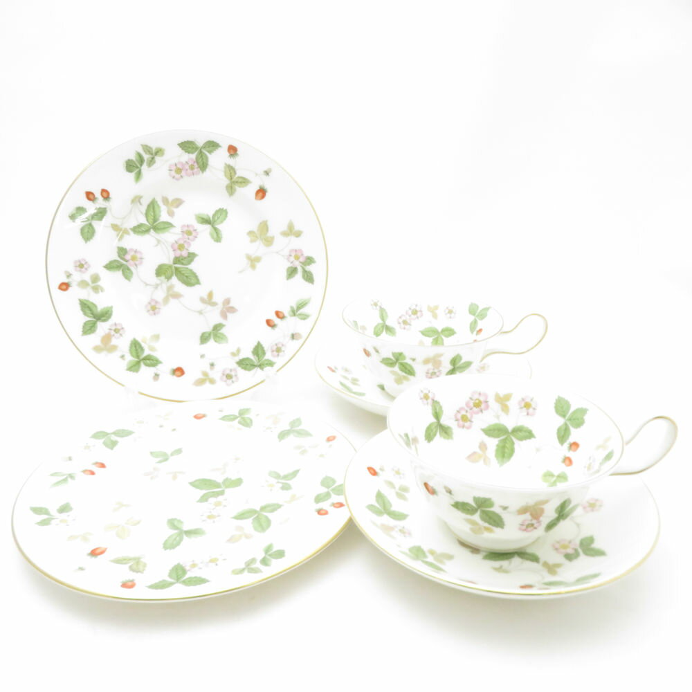 WEDGWOOD ウェッジウッド ワイルドストロベリー ティーカップ＆ソーサー 中皿 4点 セット 17cmプレート ピオニー SO3778J1 【中古】