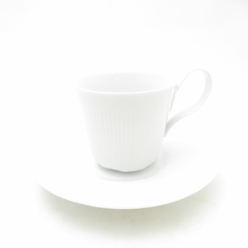 美品 ROYAL COPENHAGEN ロイヤルコペンハーゲン ホワイトエレメンツ カップ＆ソーサー SC10458C2 【中古】