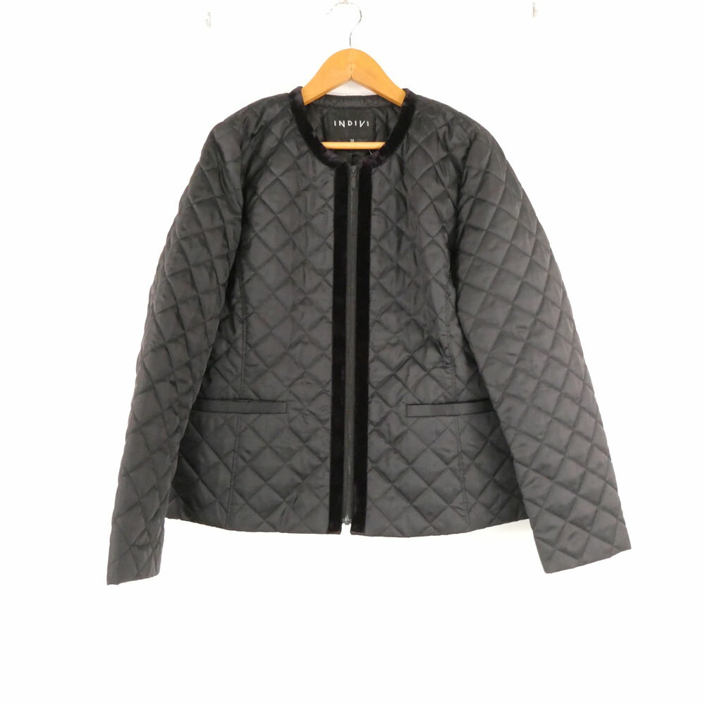 美品 INDIVI インディヴィ 127-97004 キルトジャケット 38 M相当 ポリエステル100％ ノーカラージャケット ショート丈 レディース AD1576A39 【中古】