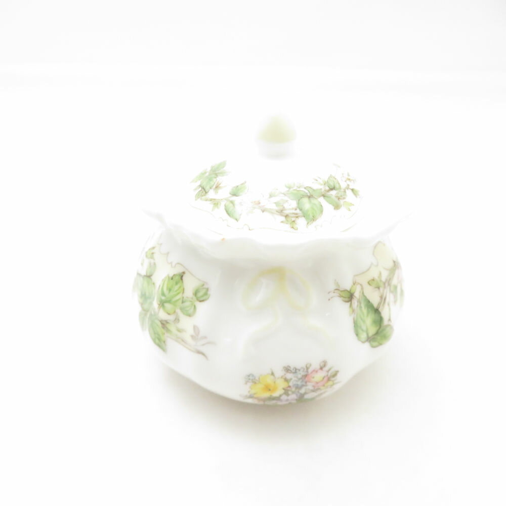 美品 ROYAL DOULTON ロイヤルドルトン ブランブリーヘッジ SPRING スプリング ドロシーポット 春 小物入れ 英国 トリンケットボックス SU13690H2 【中古】