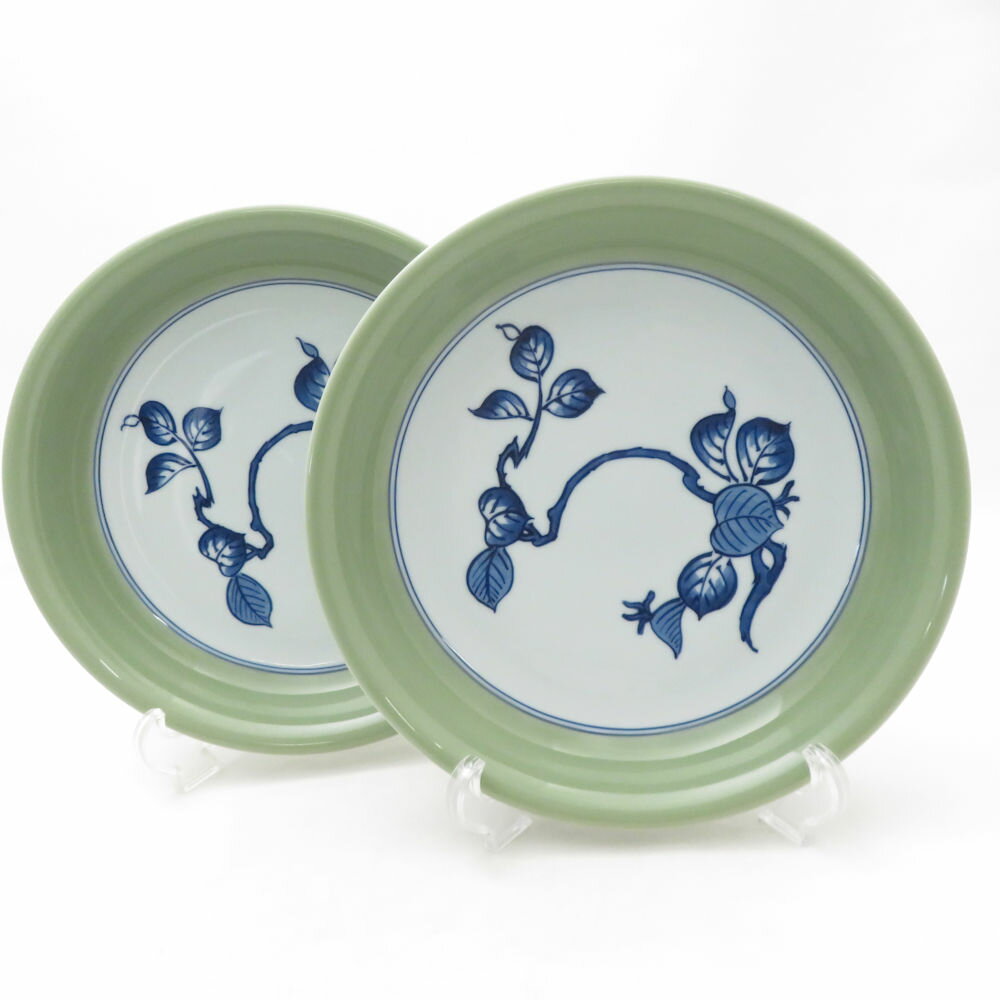 美品 源右衛門窯 青磁木の葉文 ティファニーコラボ 中皿 2枚 ペア 22cmプレート Tiffany源 有田焼 SU13730A2 【中古】