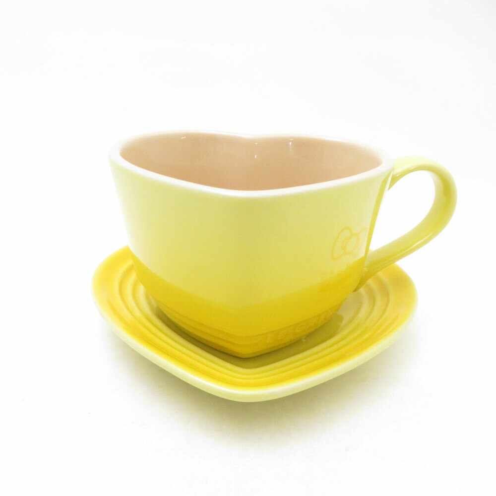 未使用 Le Creuset ルクルーゼ ハローキティ 誕生35周年 ハートマグ＆トレイ ストーンウ ...