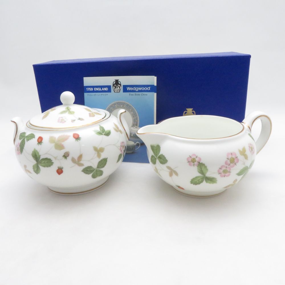 未使用 WEDGWOOD ウェッジウッド ワイルドストロベリー クリーマー & シュガーポット 2点 セット 砂糖 ミルク ピッチャー 黒壺 SM5479B3 【中古】