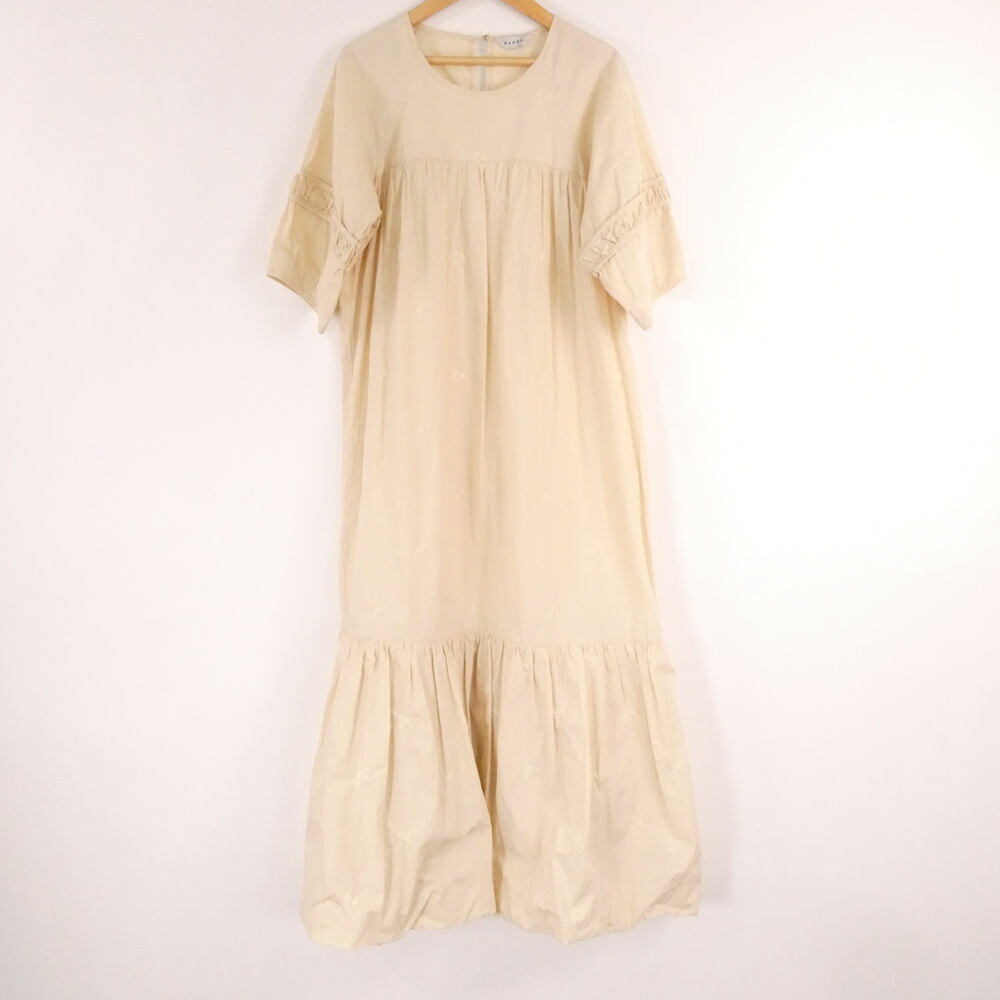 美品 RANDA ランダ BD31018 エンブロイダリーフラワーワンピース 1…