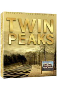 &nbsp;&nbsp;&nbsp; ツイン・ピークス　ゴールド・ボックス　初回限定生産 の詳細 付属品: 12枚組ポストカード・ブックレット付 発売元: パラマウント カナ: ツインピークスゴールドボックスショカイゲンテイセイサン / デヴィッドリンチ ディスク枚数: 10枚 品番: PPS111160 リージョンコード: 2 発売日: 2007/11/09 映像特典: ログ・レディのイントロ（全話）／［1］ヨーロッパ別パイロット別エンディング／ロケ地訪問／キャスト＆スタッフとの再会／ABC番宣スポット／［3］当時の思い出／カイル・マクラクラン「サタデーナイトライブ」出演映像／［10］闇夜の中に／「ツイン・ピークス」の時代／ジョージアTVCM／デイヴィッド・リンチの横顔／インタラクティブ・マップ／来たりしところ／「ツイン・ピークス」関連クリップ集（クリスマス・スポット，オズの魔法使い，愛国記念日，1−800TシャツCM，1−900インフォマーシャル） 内容Disc-1ツイン・ピークスDisc-2ツイン・ピークスDisc-3ツイン・ピークスDisc-4ツイン・ピークスDisc-5ツイン・ピークスDisc-6ツイン・ピークスDisc-7ツイン・ピークスDisc-8ツイン・ピークスDisc-9ツイン・ピークス 関連商品リンク : デヴィッド・リンチ【監督】 パラマウント