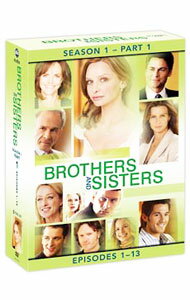 &nbsp;&nbsp;&nbsp; ブラザーズ＆シスターズ　シーズン1　コレクターズBOX　Part1 の詳細 発売元: ウォルト　ディズニー　スタジオ　ホーム　エンターテイメント カナ: ブラザーズアンドシスターズシーズン1コレクターズボックスパート1 BROTHERS AND SISTERS SEASON 1 / ケンオリ ディスク枚数: 5枚 品番: VWDS3703 リージョンコード: 2 発売日: 2008/10/22 映像特典: 内容Disc-1＜第4話＞家族の肖像＜第5話＞サンタアナの風Disc-2＜第6話＞母のファンタジー＜第7話＞思い出の場所Disc-3＜第8話＞過ちと告白−前編−＜第9話＞過ちと告白−後編−Disc-4＜第10話＞ともしび＜第11話＞家族の日Disc-5＜第12話＞デートサービス＜第13話＞ノラのバースデー 関連商品リンク : ケン・オリ ウォルト　ディズニー　スタジオ　ホーム　エンターテイメント