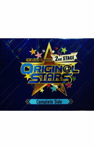 &nbsp;&nbsp;&nbsp; 【Blu−ray】THE　IDOLM＠STER　SideM　2nd　STAGE−ORIGIN＠L　STARS−Live　Blu−ray　Complete　Side の詳細 発売元: ランティス カナ: アイドルマスターサイドエムセカンドステージオリジナルスターズライヴブルーレイコンプリートサイドブルーレイディスク THE IDOLM@STER SIDEM 2ND STAGE-ORIGIN@L STARS-LIVE COMPLETE SIDE / ドラマティックスターズ DRAMATIC STARS ディスク枚数: 5枚 品番: LABX38211 リージョンコード: 発売日: 2017/09/13 映像特典: オーディオコメンタリー／［5］バックステージ映像／撮り下ろしキャスト座談会（彩，FRAME，神速一魂，Cafe[']　Parade，Altessimo，THE　虎牙道，もふもふえん，F−LAGS，Legenders，DRAMATIC　STARS）／パンフレット撮影メイキング映像 内容Disc-1Beyond　The　DreamMCSTARLIGHT　CELEBRATE！勇敢なるキミへ夢色VOYAGERThe　1st　Movement〜未来のための二重奏〜Legacy　of　Spiritオレたちの最強伝説〜一世一代，破羅駄威棲！〜和風堂々！〜WAnderful　NIPPON！〜JOKERオールマイティMCTHE　FIRST　STARぴんとこな〜蝶よ華よ〜Happy−Go−Unlucky！だいぶ・いんとぅ・にゅ〜・わあるど！流るゝ風の如く〜和敬静寂〜BecauseサイコーCOUNT　UP！MCDRAMATIC　NONFICTIONNecer　end「Opus」String　of　FateWith．．．STORYMCOUR　SONG−それは世界でひとつだけ−MISSION　is　ピースフル！バーニン・クールで輝いてMOON　NIGHTのせいにして喝彩！〜花鳥風月〜HIGH　JUMP　NO　LIMIT夜空を煌く星のようにMCDRIVE　A　LIVEDisc-2EncoreBeyond　The　DreamDisc-3Beyond　The　DreamMCスマイル・エンゲージCafe[']　Parade！うぇるかむ・はぴきらパーク！VICTORY　BELIEVERDRAMATIC　NONFICTION強く尊き獣たち∞PossibilitiesMC約束はドリーミングフライトフェイバリットに踊らせてPiece　Montee我が混沌のサバト・マリアージュGOLD〜No．79〜Flying　HawkMCカレイド　TOURHYTHMエウレカダイアリーもっふ・いんざぼっくす♪Study　Equal　Magic！A[｀]　La　Carte　FREEDOM♪Pleasure　Forever．．．Fun！Fun！Festa！MCサ・ヨ・ナ・ラ　Summer　HolidayMOON　NIGHTのせいにして情熱．．．FIGHTER想いはETERNITYLEADING　YOUR　DREAMSTARLIGHT　CELEBRATE！MCDRIVE　A　LIVEDisc-4EncoreBeyond　The　Dream 関連商品リンク : DRAMATIC　STARS ランティス