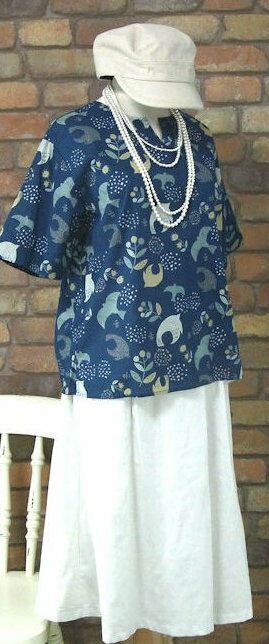 『Emago』**海鳥の楽園** 〜半袖プルオーバーブラウスシャツ(ブルー)（春・夏・初秋） レディース トップス ブラウス 女性 綿100 コットン 青　紺ネイビー　草原 小花 植物 大人 ナチュラル カジュアル【Emago(イマゴ)】 イマゴ