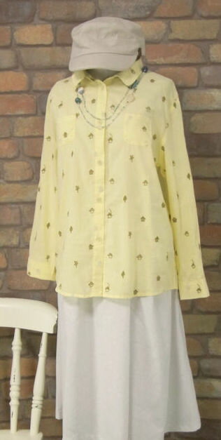 『Emago』♪おうちや木々〜透け感ある薄生地〜刺繍長袖シフォンブラウス(イエロー)（秋・春・初夏） レディース 女性 トップス シャツ 前開き 長袖 シボ感 細かなしわ 黄 お家 田園 大人 ナチュラル カジュアル【Emago(イマゴ)】 イマゴ