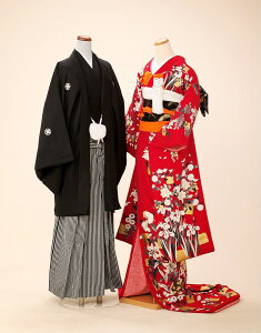 花嫁衣装の引き振袖・紋付きレンタル 赤地に華燭の慶華菖蒲づくし hf002【フルセットレンタル】〔結婚式〕〔神前式〕〔花嫁着物〕〔引き振り袖レンタル〕〔お色直し〕〔披露宴〕〔本振袖〕〔黒引き〕〔和装〕〔貸衣装〕〔前撮り〕〔人気〕2022【fy16REN07】通販セール