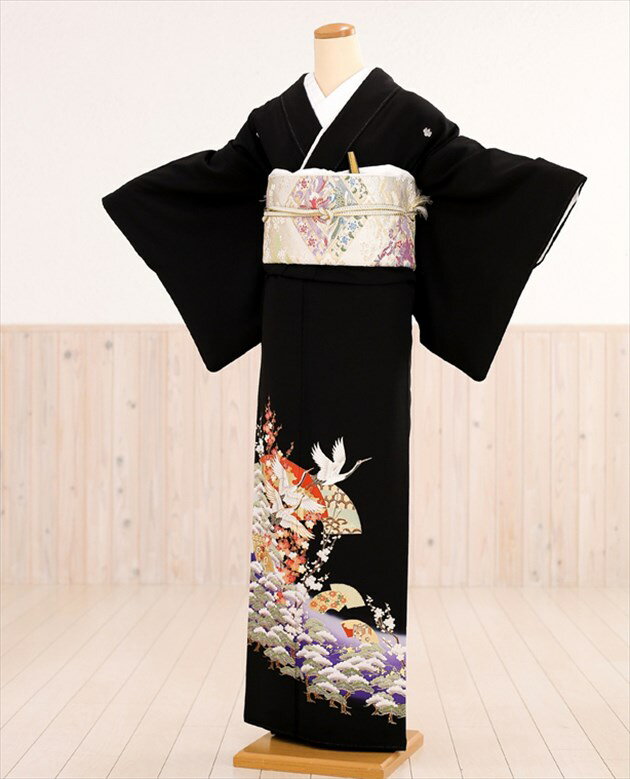 留袖 レンタル 黒留袖（レンタル留袖）扇面松に慶びの飛翔鶴 ts102 【留袖 フルセット】【レンタル　黒留袖】【留め袖】【結婚式】【貸衣装】【女性和服】【母親】留袖レンタル 新品足袋プレゼント【fy16REN07】【レンタル】