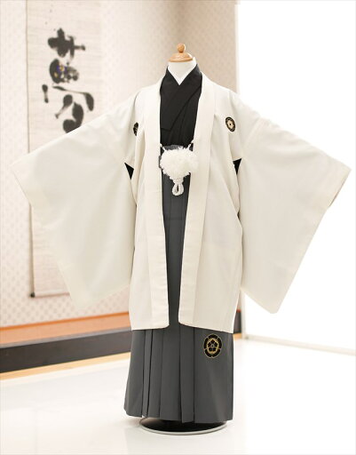 【レンタル】小学校卒業式 袴レンタル 小学生 男の子 jmo048 ジュニア着物【紋付きフルセット】 〔145cm/150cm/155cm〕紋付袴 羽織袴 男性着物レンタル 12歳 13歳 十三参り 人気 6年生 結婚式 イベント モダンホワイト×グレー袴【fy16REN07】 【レンタル】小学校卒業式 袴レンタル 小学生 男の子 jmo048 ジュニア着物【紋付きフルセット】 〔145cm/150cm/155cm〕紋付袴 羽織袴 男性着物レンタル 12歳 13歳 十三参り 人気 6年生 結婚式 イベント モダンホワイト×グレー袴【fy16REN07】