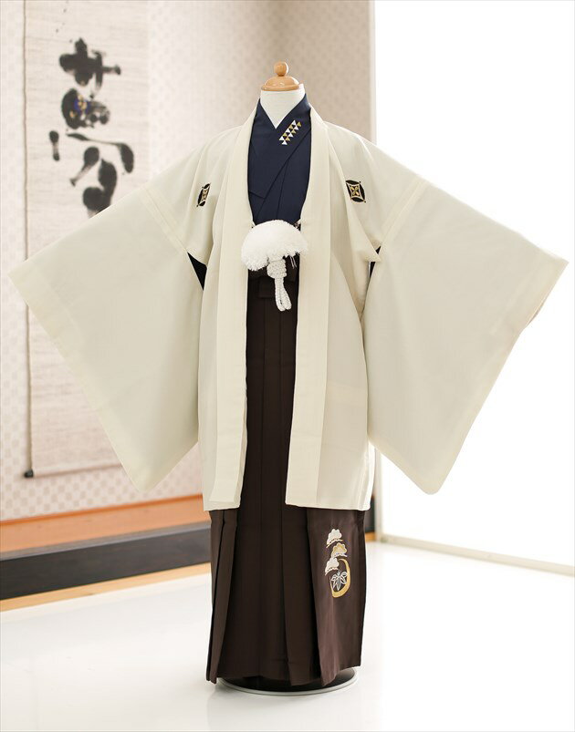 楽天貸衣裳　ぽえむ【レンタル】小学校卒業式 袴レンタル 小学生 男の子 jmo055 ジュニア着物 紋付きフルセット 〔145cm/150cm/155cm〕紋付袴 羽織袴 男性着物レンタル 11歳 12歳 13歳 十三参り 人気 6年生 おしゃれ レトロイベント モダンスタイル×ホワイト【fy16REN07】