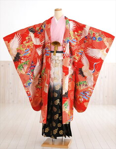 【レンタル】成人式 袴レンタル 男 mo908s 派手 【注目度No1】 紋付袴フルセット 男性着物レンタル 打掛紋付 成人式レンタル メンズ 人気 かっこいい おしゃれ 目立つ モダン 豪華刺繍 イベント kimono 2023 高級ブランド 婆娑羅 歌舞伎袴×赤地に絢爛飛翔鶴通販